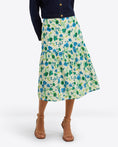 Load image into Gallery viewer, Midi Skirt in Linen - The Posh Loft
