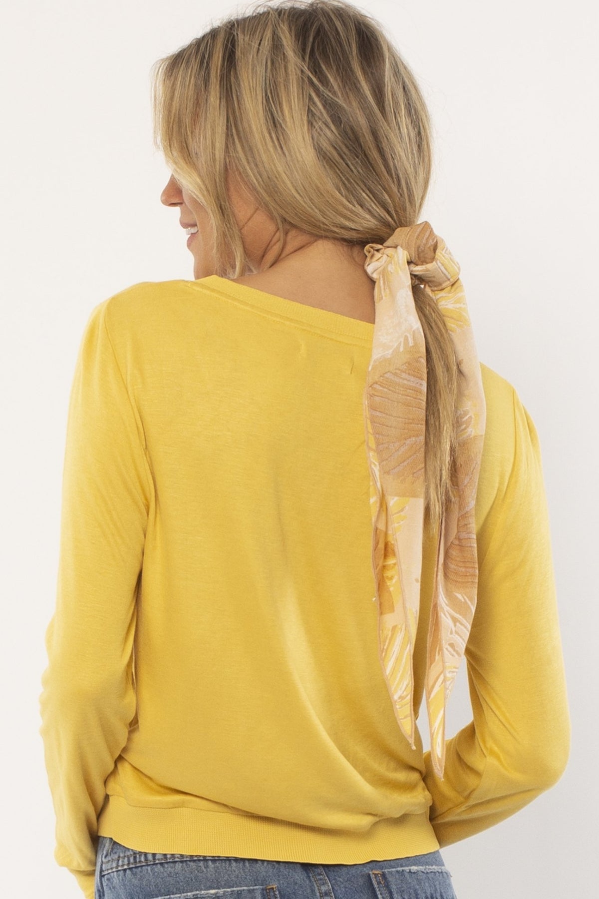 Knotty Scrunchie Scarf