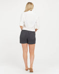 Load image into Gallery viewer, Stretch Twill Short 6" - The Posh Loft
